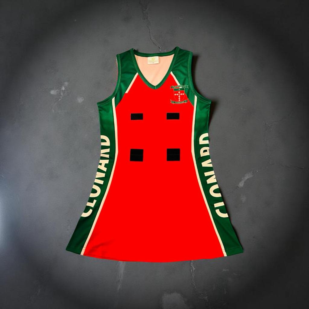 What should netball players wear